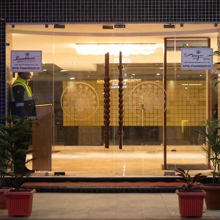 Mayur Hotel New Delhi Exterior foto
