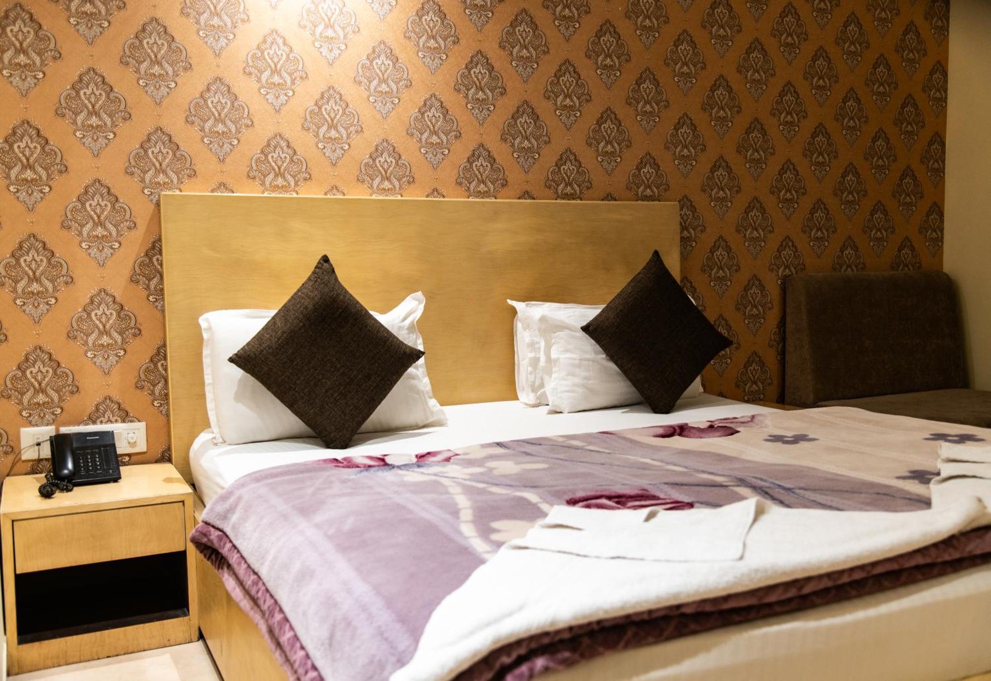 Mayur Hotel New Delhi Exterior foto