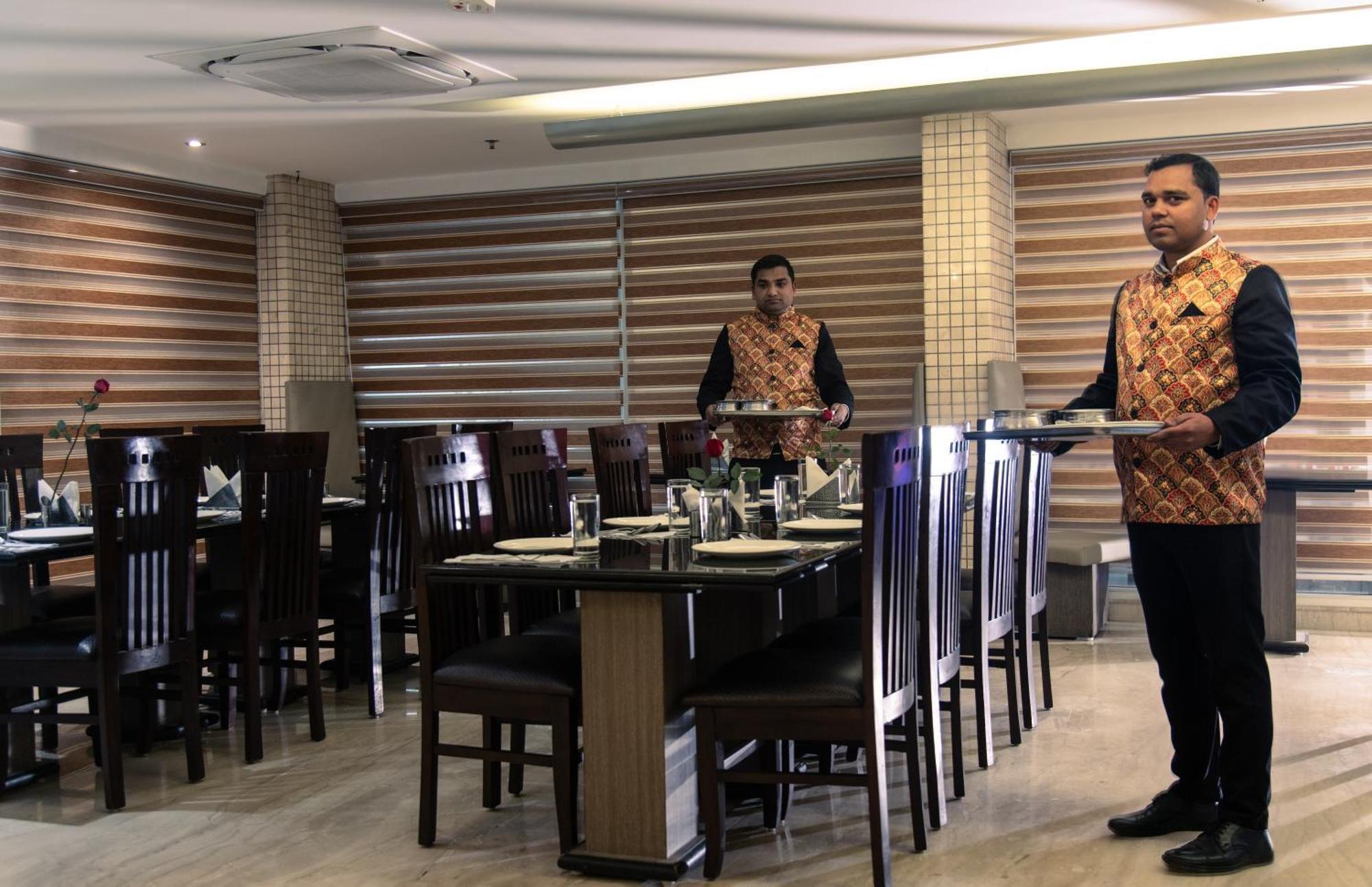 Mayur Hotel New Delhi Exterior foto