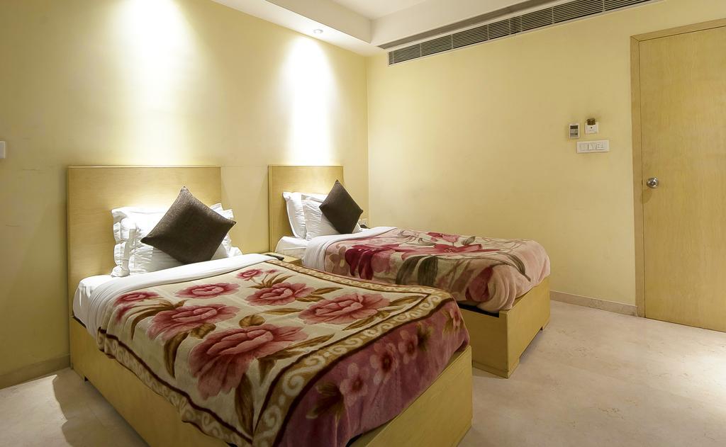 Mayur Hotel New Delhi Exterior foto