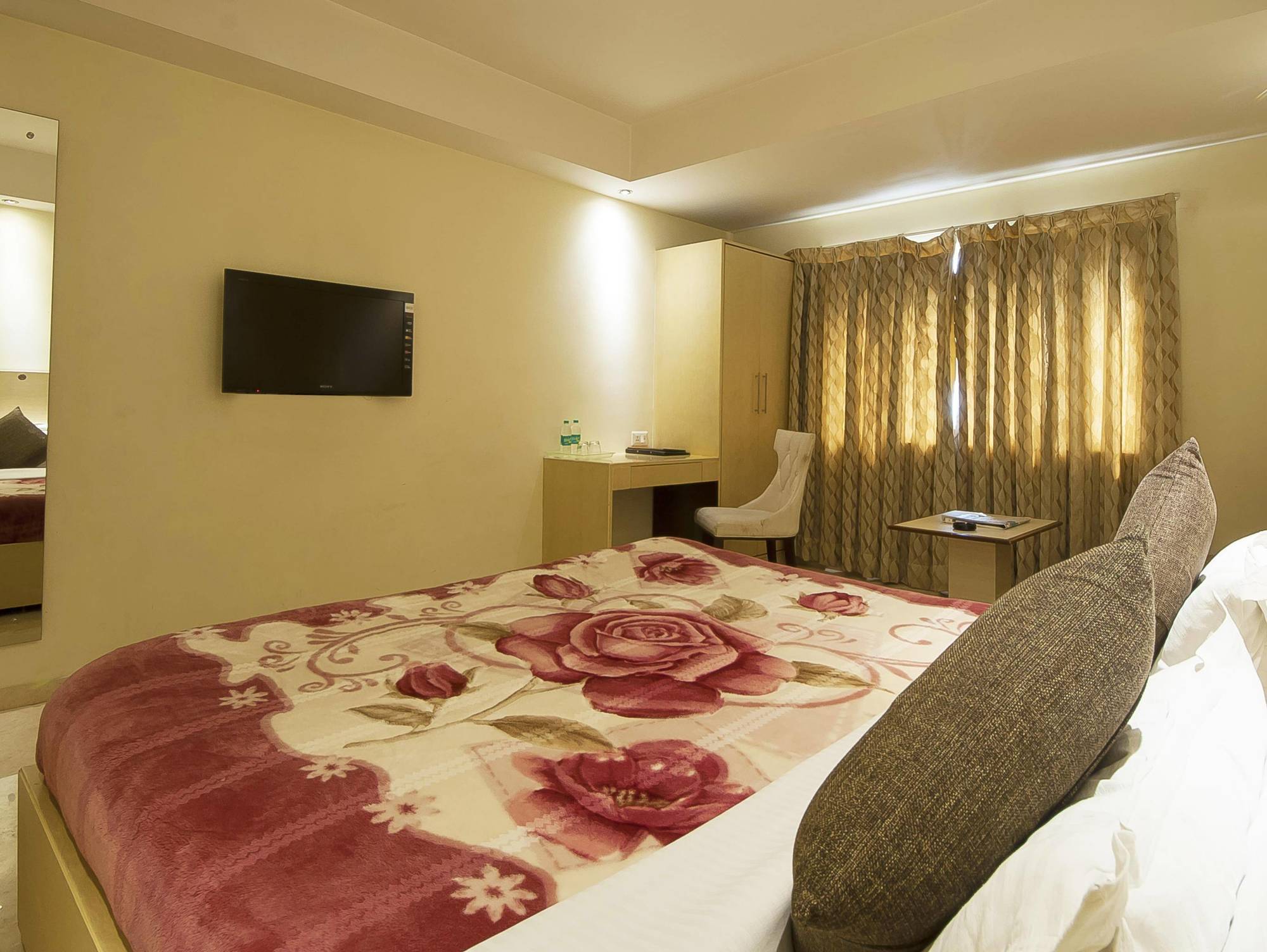 Mayur Hotel New Delhi Exterior foto